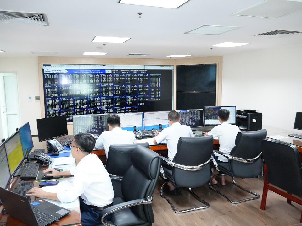Trực vận hành tại Trung tâm Điều khiển xa (PC Thanh Hóa)