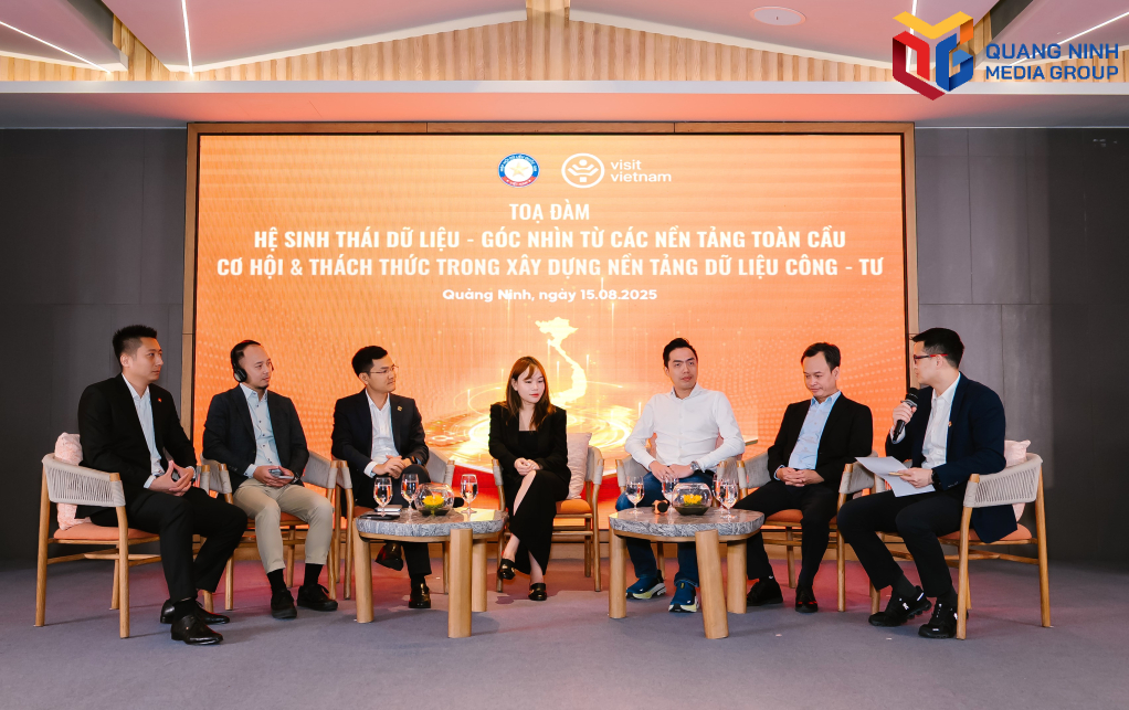 Các đơn vị thảo luận về cơ hội và thách thức trong xây dựng nền tảng dữ liệu công - tư tại Việt Nam. Các đơn vị thảo luận về cơ hội và thách thức trong xây dựng nền tảng dữ liệu công - tư tại Việt Nam.