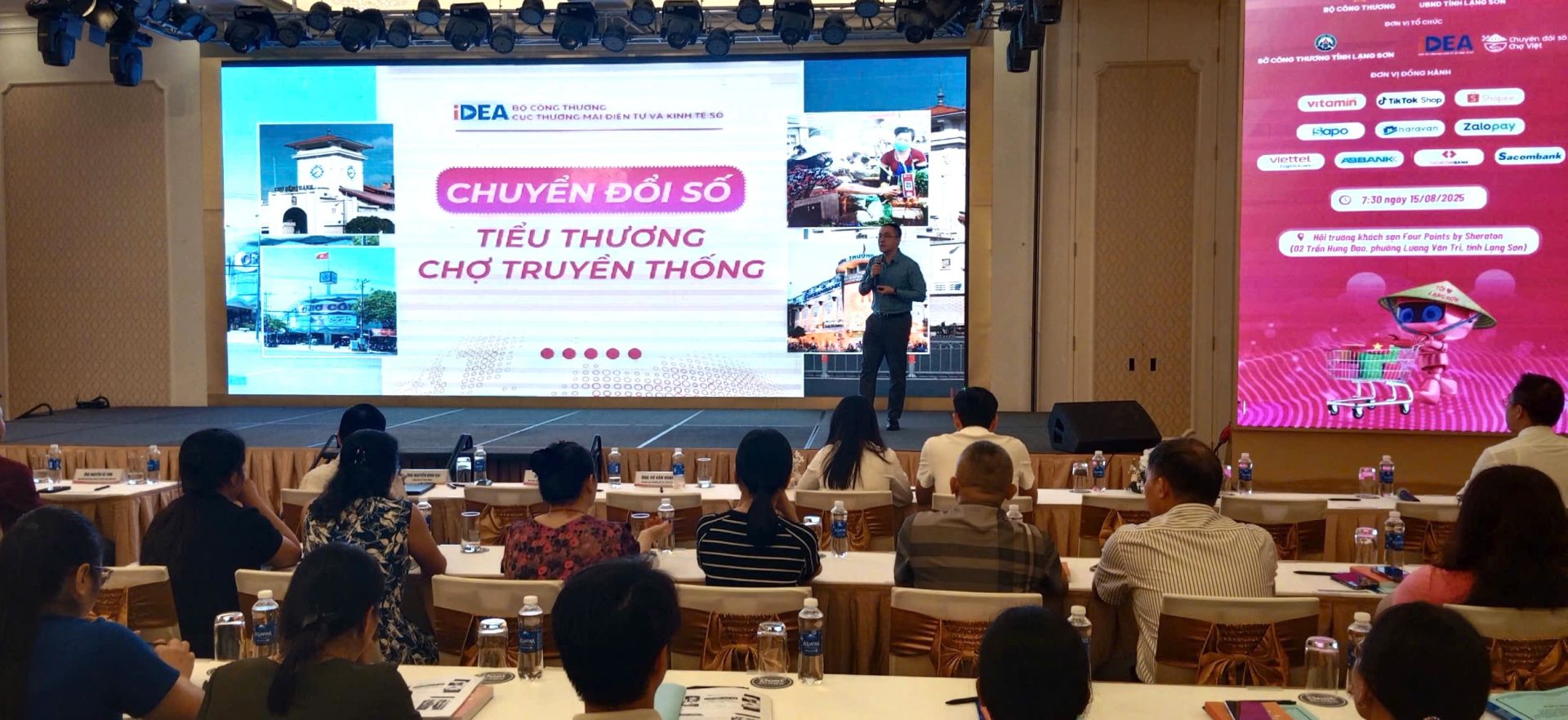 Các chuyên gia hàng đầu về thương mại điện tử chia sẻ thông tin tại chương trình Các chuyên gia hàng đầu về thương mại điện tử chia sẻ thông tin tại chương trình