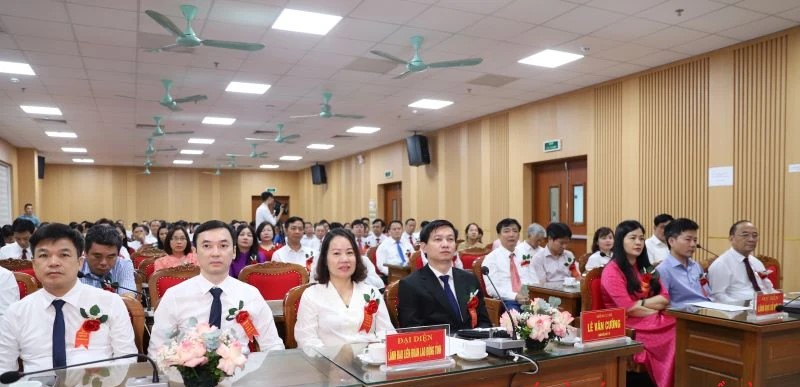 Các đại biểu tham dự hội nghị