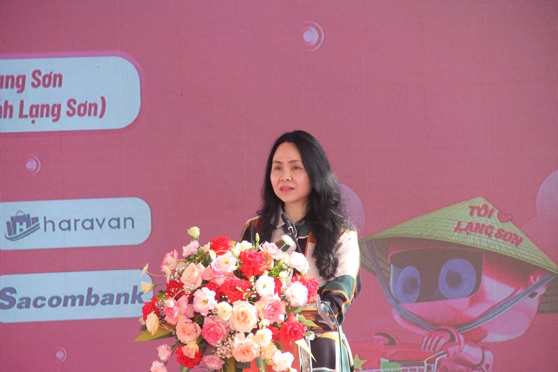 Cục trưởng Cục Thương mại điện tử và Kinh tế số, Bộ Công Thương Lê Hoàng Oanh phát biểu chỉ đạo tại chương trình