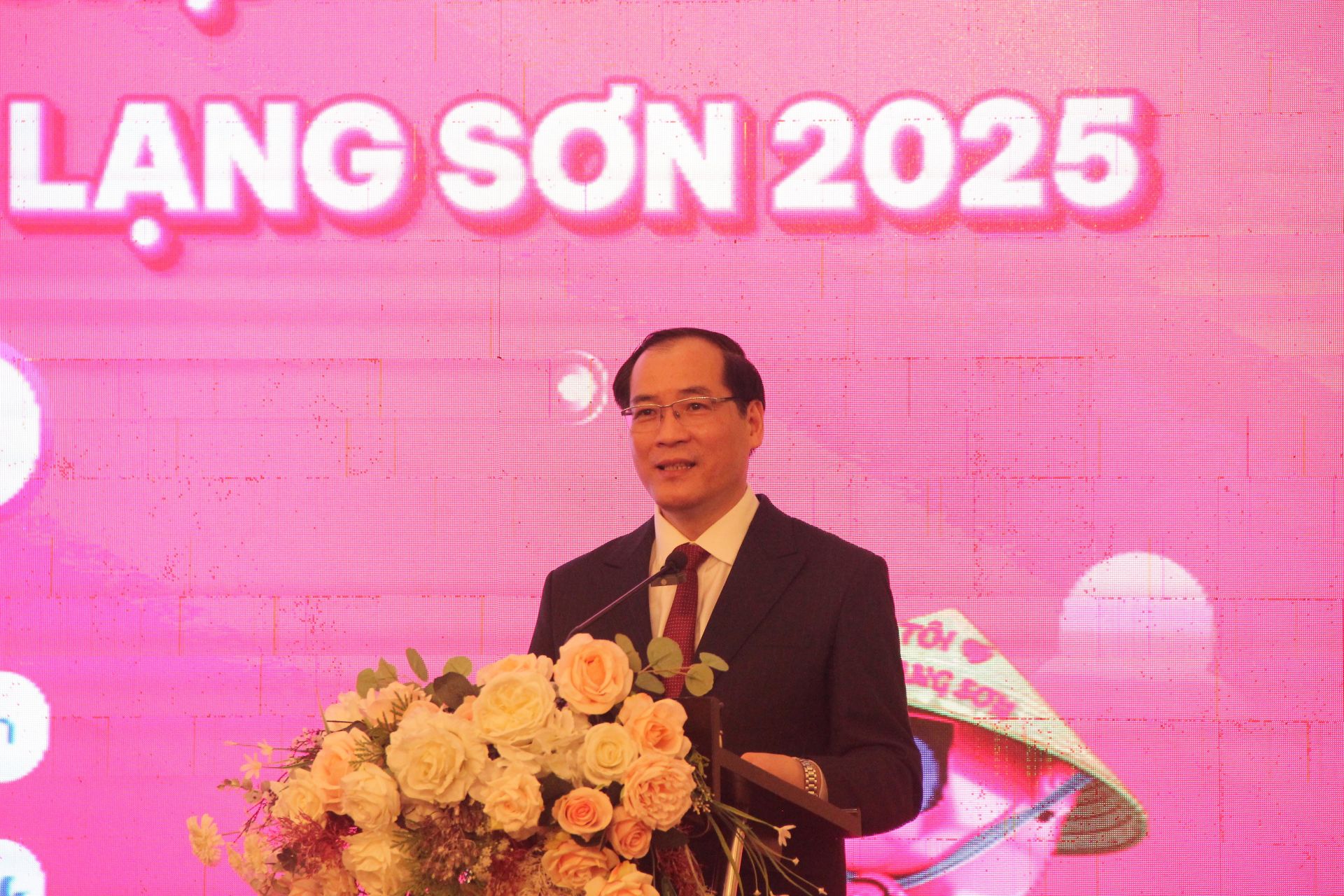 Phó Chủ tịch Thường trực UBND tỉnh Lạng Sơn Dương Xuân Huyên phát biểu tại chương trình