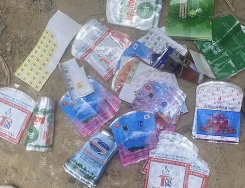 Tem nhãn giả bị thu giữ