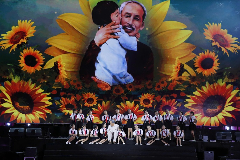 Chương trình lan tỏa thông điệp về ý chí tự cường và khát vọng vươn mình của dân tộc. Ảnh: VGP