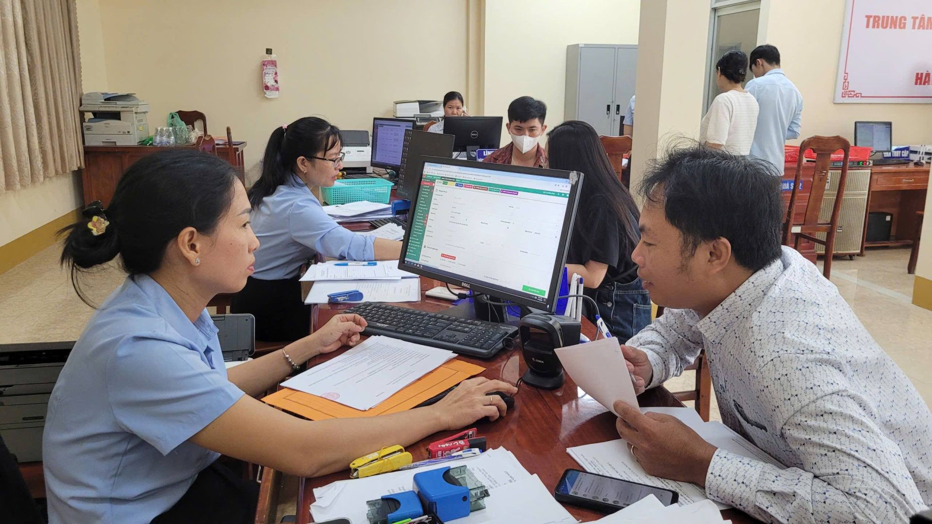 Tây Ninh nâng cao hiệu quả giải quyết thủ tục hành chính và dịch vụ công trực tuyến