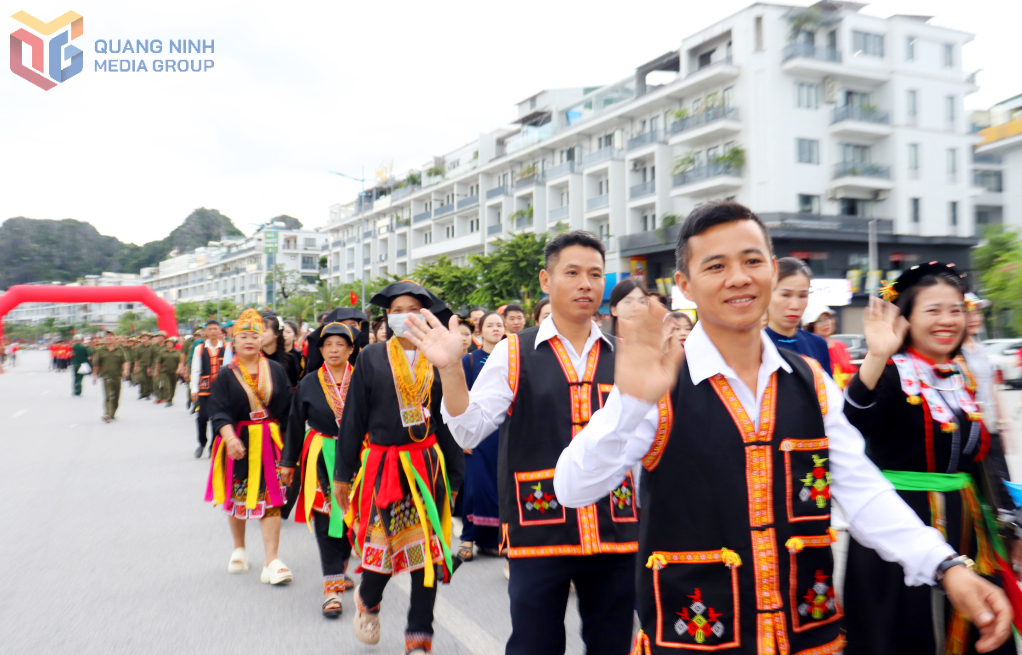 Sự kiện thu hút đông đảo cán bộ và các tầng lớp nhân dân tham gia hưởng ứng. Sự kiện thu hút đông đảo cán bộ và các tầng lớp nhân dân tham gia hưởng ứng.