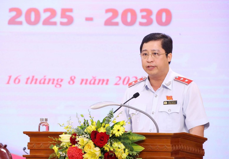 Ông Dương Quốc Huy Phó Bí thư Thường trực Đảng ủy nhiệm kỳ 2020-2025, Phó Tổng Thanh tra Chính phủ trình bày báo cáo chính trị tại Đại hội- Ảnh: VGP/Toàn Thắng Ông Dương Quốc Huy Phó Bí thư Thường trực Đảng ủy nhiệm kỳ 2020-2025, Phó Tổng Thanh tra Chính phủ trình bày báo cáo chính trị tại Đại hội- Ảnh: VGP/Toàn Thắng
