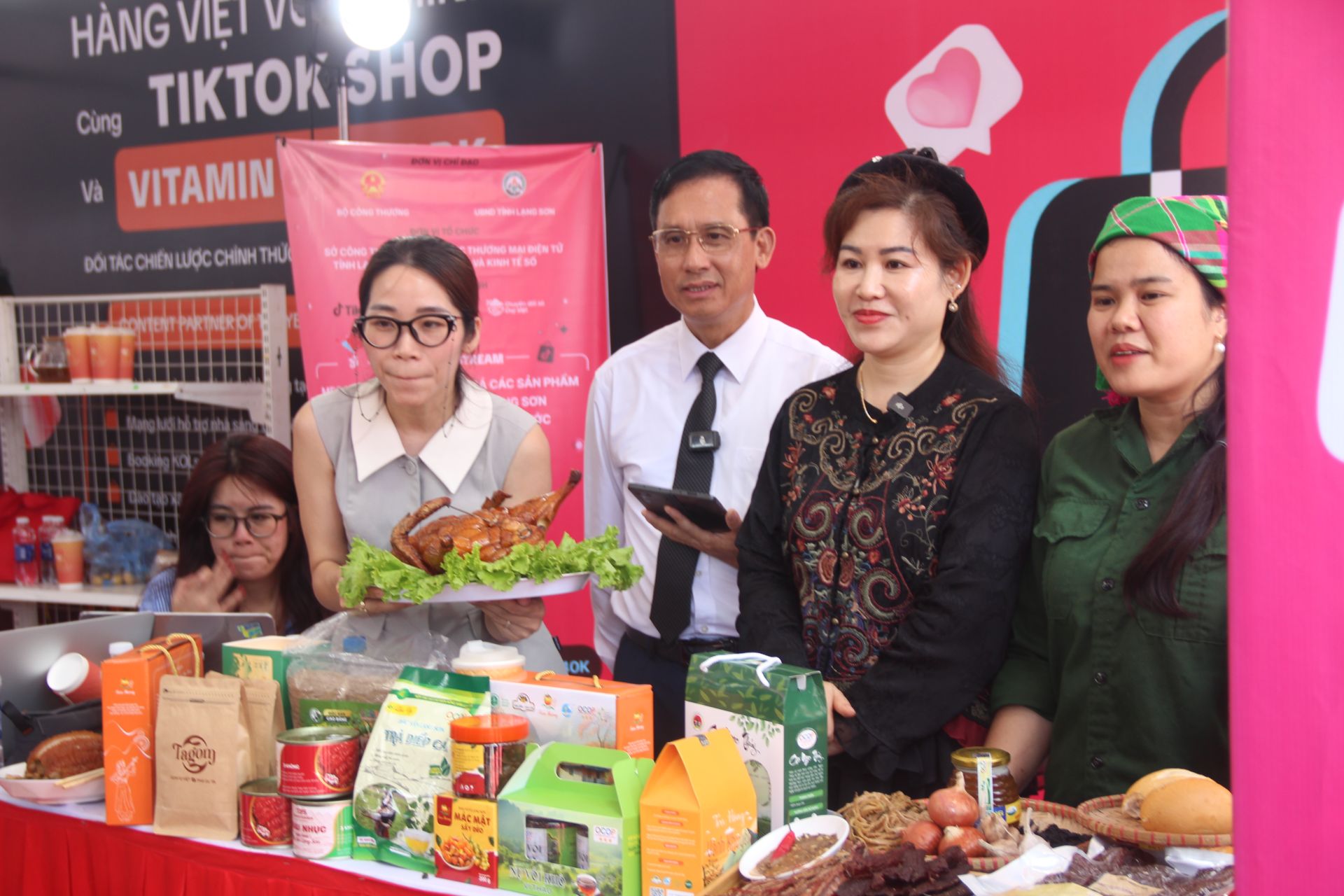 Lạng Sơn: Tổ chức Hội thảo ứng dụng Giải pháp công nghệ thúc đẩy Thương mại điện tử