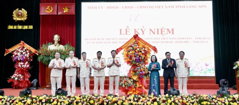 Lạng Sơn kỷ niệm 80 năm Ngày truyền thống Công an nhân dân Việt Nam
