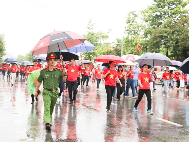 Nghệ An hưởng ứng chương trình “Cùng Việt Nam tiến bước”