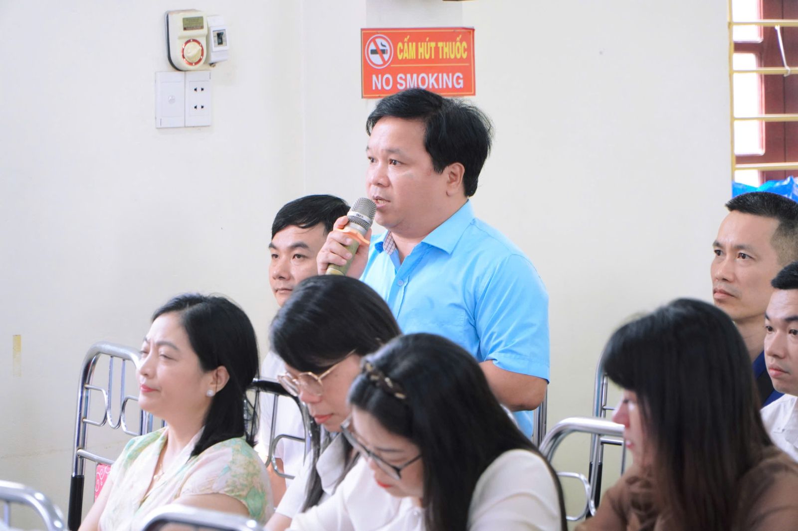 Thầy Nguyễn Hoàng Cương – Tổ trưởng Tổ Toán trường THPT chuyên Lê Hồng Phong phát biểu tại phiên toàn thể