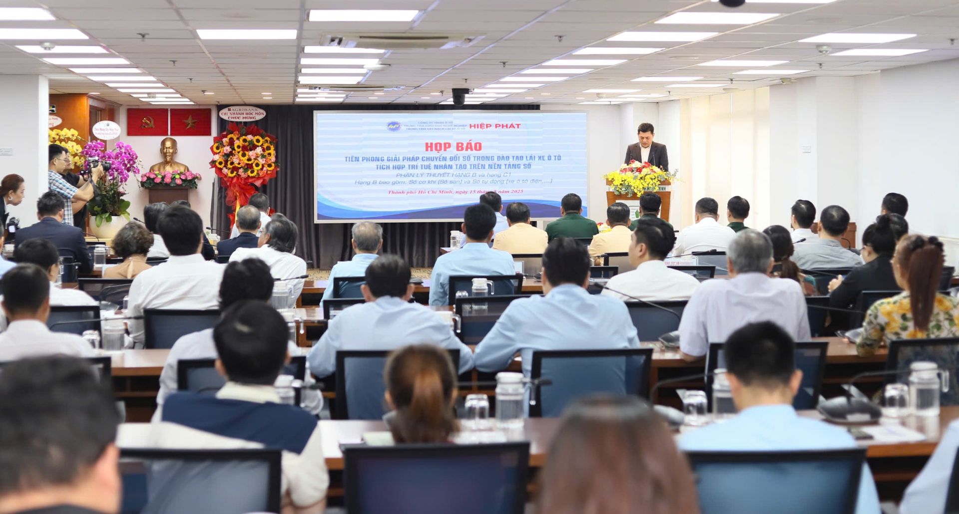 Đây là lần đầu tiên TP. Hồ Chí Minh triển khai giải pháp đào tạo lái xe trên nền tảng số, mở ra hướng đi mới trong quản lý, điều hành giao thông đường bộ