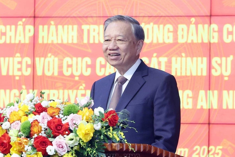 Tổng Bí thư Tô Lâm: Trong bất kỳ điều kiện, hoàn cảnh nào, lực lượng Công an nhân dân đều luôn nêu cao tinh thần tận tụy, sẵn sàng xả thân vì nước, vì dân.