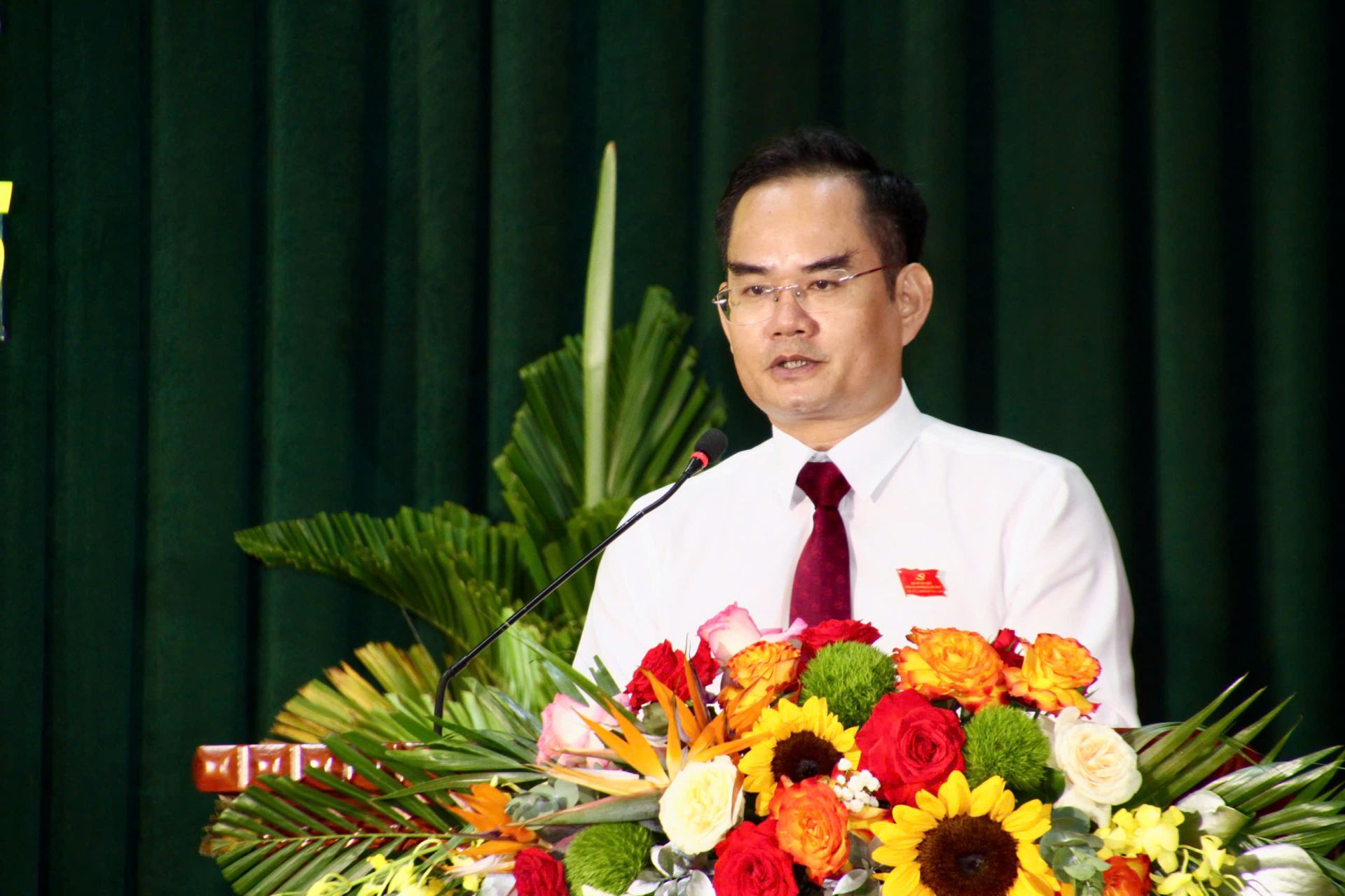 Đồng chí Trịnh Quang Trường, Bí thư Đảng ủy - Chủ tịch HĐND phường Lê Ích Mộc phát biểu tại Đại hội. Đồng chí Trịnh Quang Trường, Bí thư Đảng ủy - Chủ tịch HĐND phường Lê Ích Mộc phát biểu tại Đại hội.