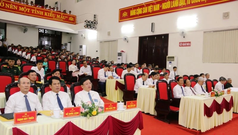 Các đại biểu tham dự đại hội