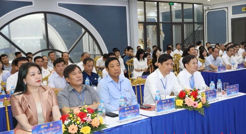 Các đại biểu tham dự đại hội Các đại biểu tham dự đại hội