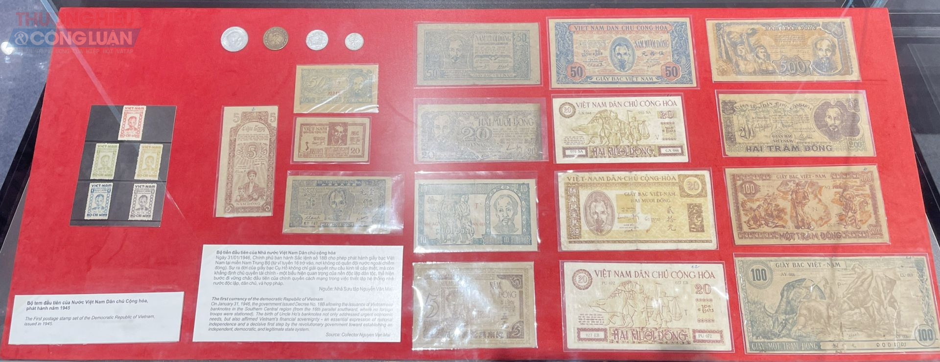 Bộ tem đầu tiên của nước Việt Nam Dân chủ Cộng hòa phát hành năm 1945 và bộ tiền đầu tiên của Nhà nước Việt Nam dân chủ Cộng hòa. Bộ tem đầu tiên của nước Việt Nam Dân chủ Cộng hòa phát hành năm 1945 và bộ tiền đầu tiên của Nhà nước Việt Nam dân chủ Cộng hòa.