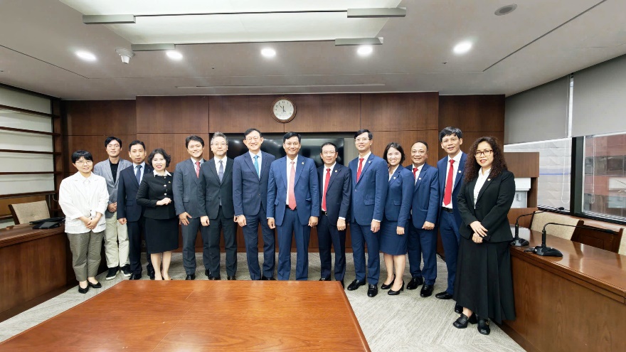 Đoàn lãnh đạo cấp cao Agribank tới thăm và làm việc với Đoàn lãnh đạo cấp cao Shinhan Bank Đoàn lãnh đạo cấp cao Agribank tới thăm và làm việc với Đoàn lãnh đạo cấp cao Shinhan Bank