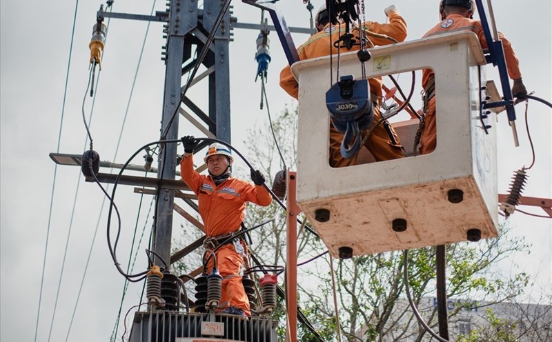 EVN xin tính khoản lỗ luỹ kế gần 45 ngàn tỉ đồng vào giá điện EVN xin tính khoản lỗ luỹ kế gần 45 ngàn tỉ đồng vào giá điện