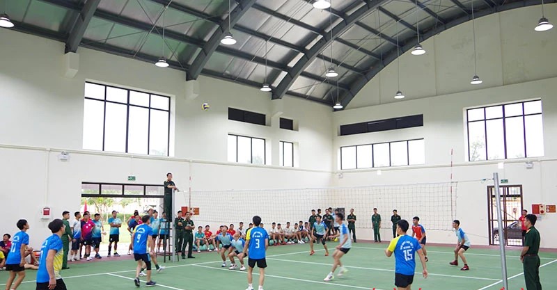 Khai mạc giải thể thao chào mừng 80 năm Ngày truyền thống LLVT tỉnh Thanh Hóa