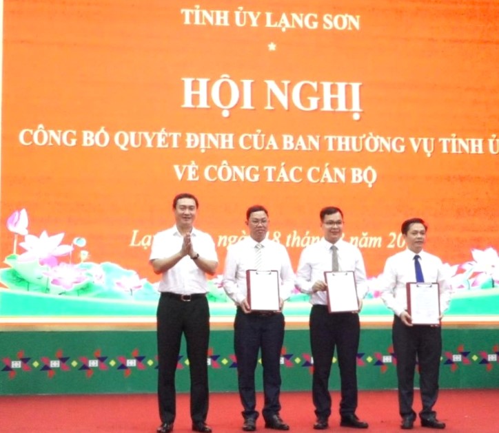 Lạng Sơn: Công bố các quyết định chuẩn y, điều động, chỉ định về công tác cán bộ