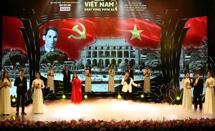 Tiết mục trong Chương trình nghệ thuật "Việt Nam khát vọng vươn xa". Ảnh: Châu Xuyên Tiết mục trong Chương trình nghệ thuật "Việt Nam khát vọng vươn xa". Ảnh: Châu Xuyên