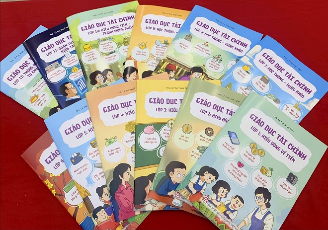 Nhà xuất bản Giáo dục Việt Nam ra mắt bộ sách "Giáo dục tài chính": Kỹ năng sinh tồn cho thế hệ trẻ