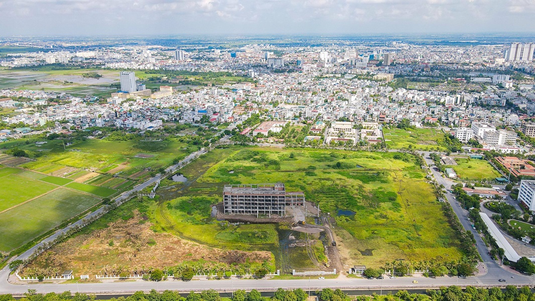 hu vực xây dựng dự án Bệnh viện Đa khoa tỉnh tại Khu Trung tâm y tế Thái Bình. Ảnh: Nam Hạ.