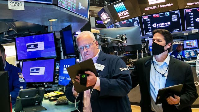 Chứng khoán Mỹ gần như đi ngang chờ phát biểu của Chủ tịch Fed