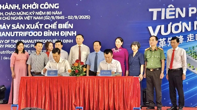 Lễ trao Bản Ghi nhớ Hợp tác đầu tư giữa Công ty Cổ phần Vinanutrifood Bình Định và các doanh nghiệp Trung Quốc. Ảnh: L-A