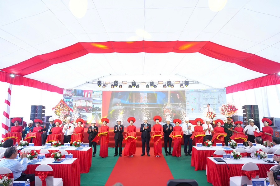 Khánh thành hoà lưới điện tổ máy số 1 - Dự án nhà máy thuỷ điện Hoà Bình mở rộng Khánh thành hoà lưới điện tổ máy số 1 - Dự án nhà máy thuỷ điện Hoà Bình mở rộng