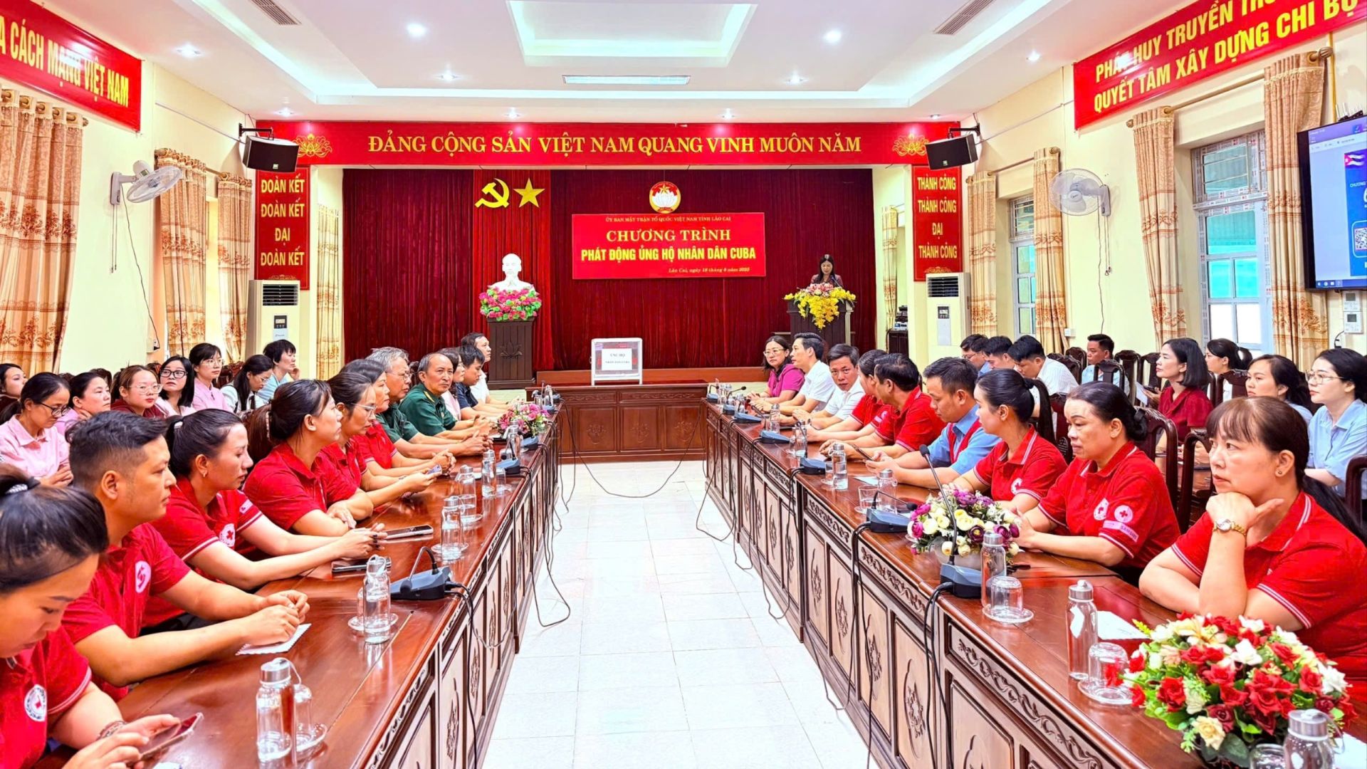 Quang cảnh Chương trình phát động ủng hộ Nhân dân Cuba