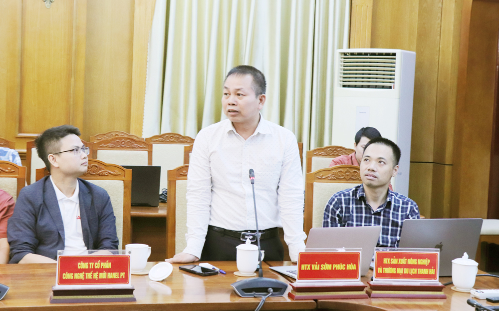 Đại diện doanh nghiệp phát biểu ý kiến tại hội nghị. Đại diện doanh nghiệp phát biểu ý kiến tại hội nghị.