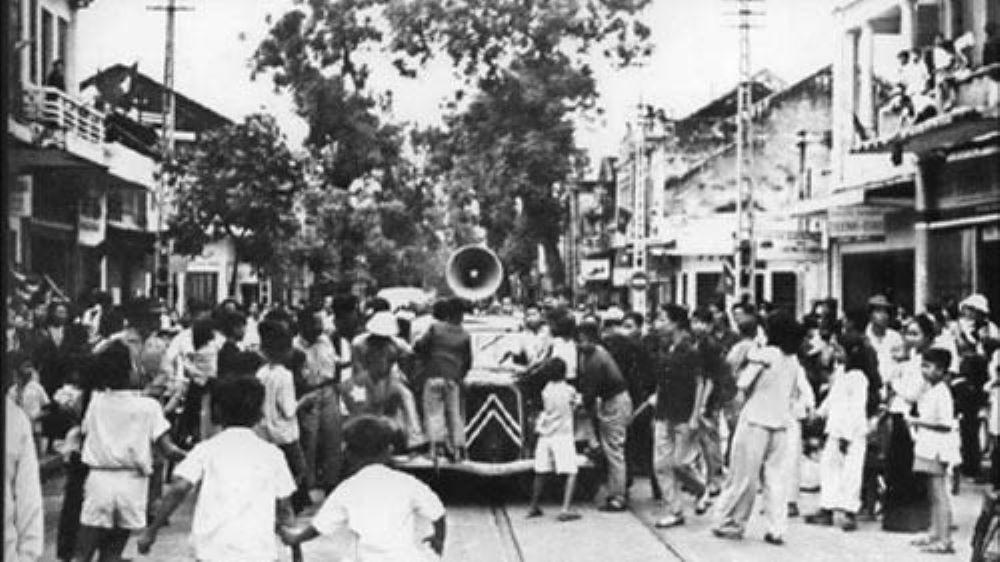 Lệnh tổng khởi nghĩa giành chính quyền được phát đi rộng rãi trong ngày 19/8/1945. (Ảnh: Tư liệu TTXVN)