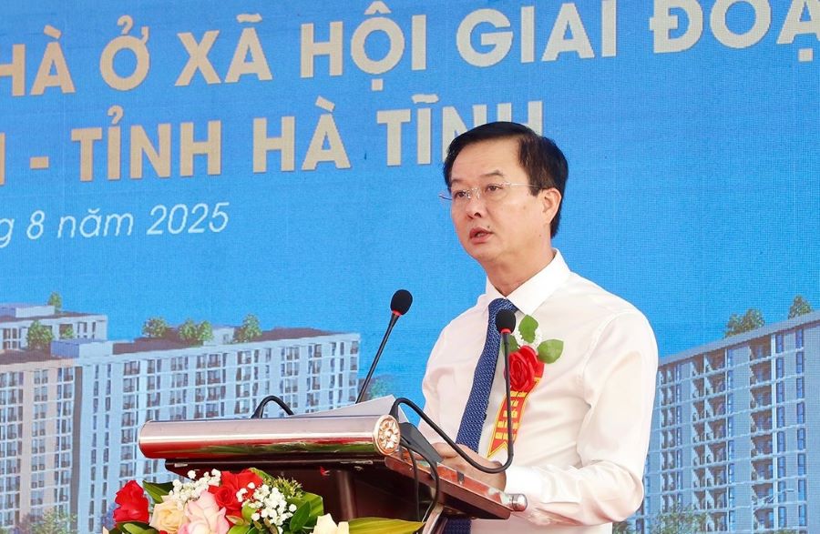 Phó Chủ tịch UBND tỉnh Hà Tĩnh Trần Báu Hà phát biểu tại buổi lễ.