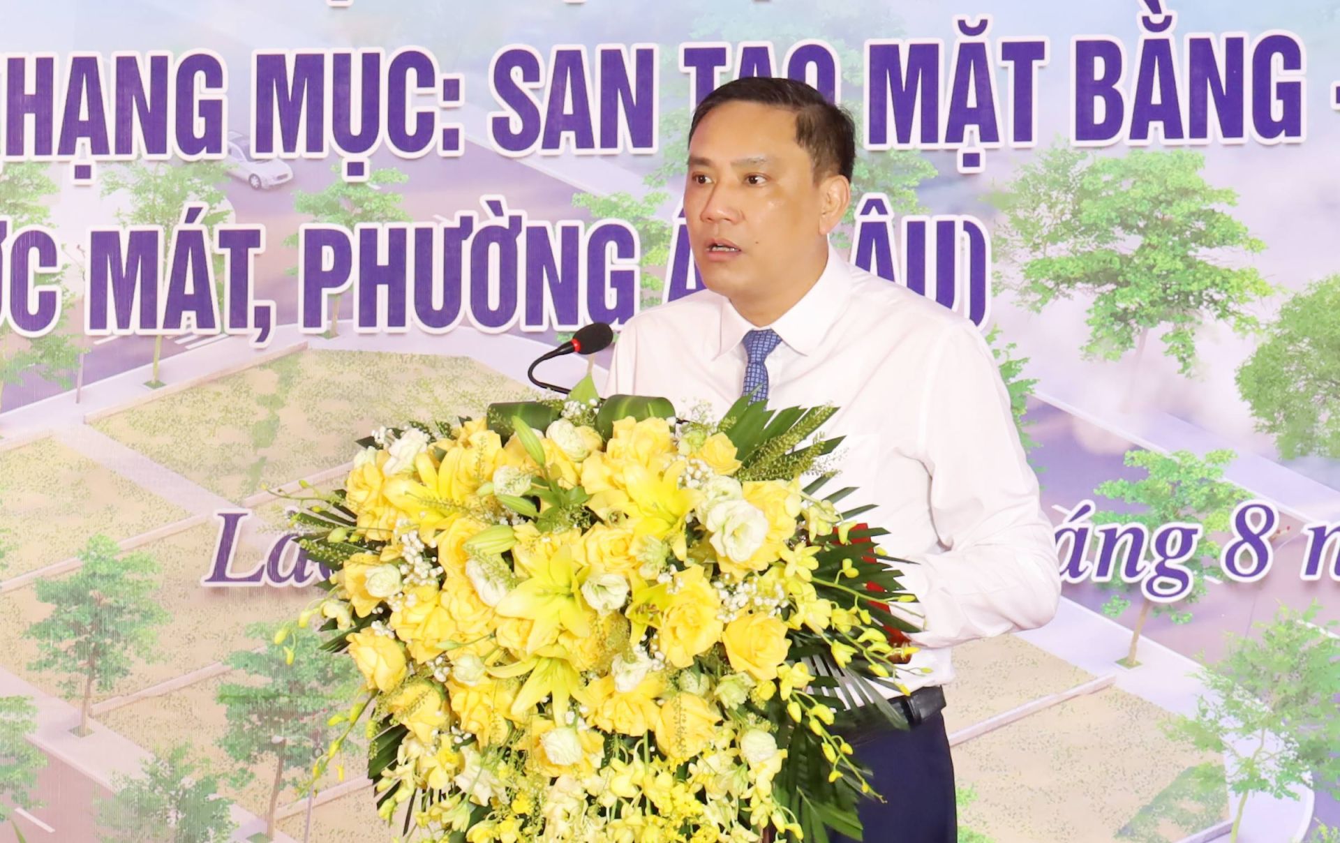 Phó Bí thư Thường trực Tỉnh ủy Lào Cai Hoàng Giang phát biểu tại Lễ khởi công Phó Bí thư Thường trực Tỉnh ủy Lào Cai Hoàng Giang phát biểu tại Lễ khởi công