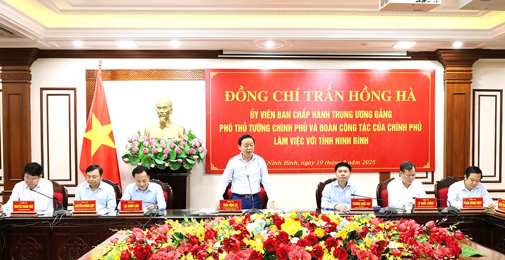Phó Thủ tướng Trần Hồng Hà làm việc với tỉnh Ninh Bình: Định hướng phát triển bền vững sau sáp nhập