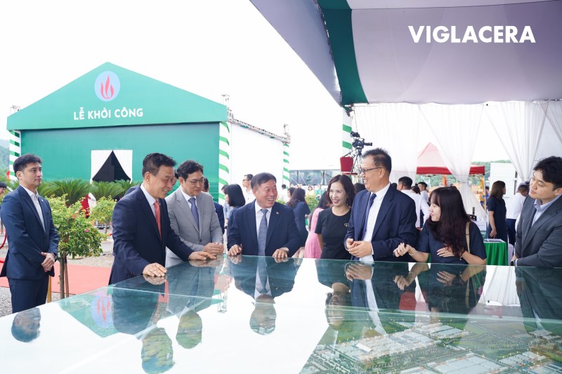 Đại diện các hiệp hội Kocham, Kotra, Tập đoàn Samsung và các nhà đầu tư Hàn Quốc