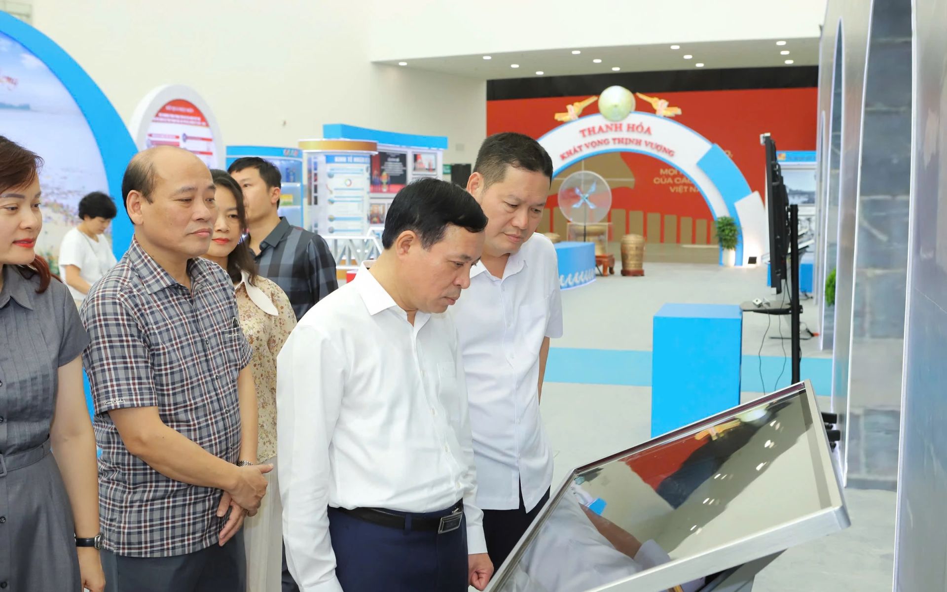 Phó Bí thư Thường trực Tỉnh ủy Thanh Hóa kiểm tra công tác chuẩn bị trưng bày thành tựu kinh tế - xã hội