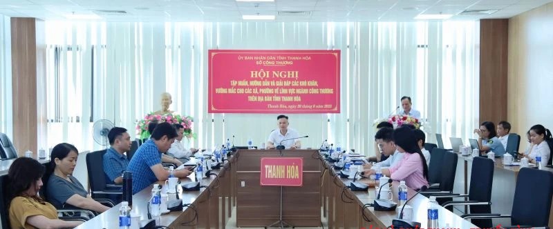 Toàn cảnh hội nghị tập huấn.