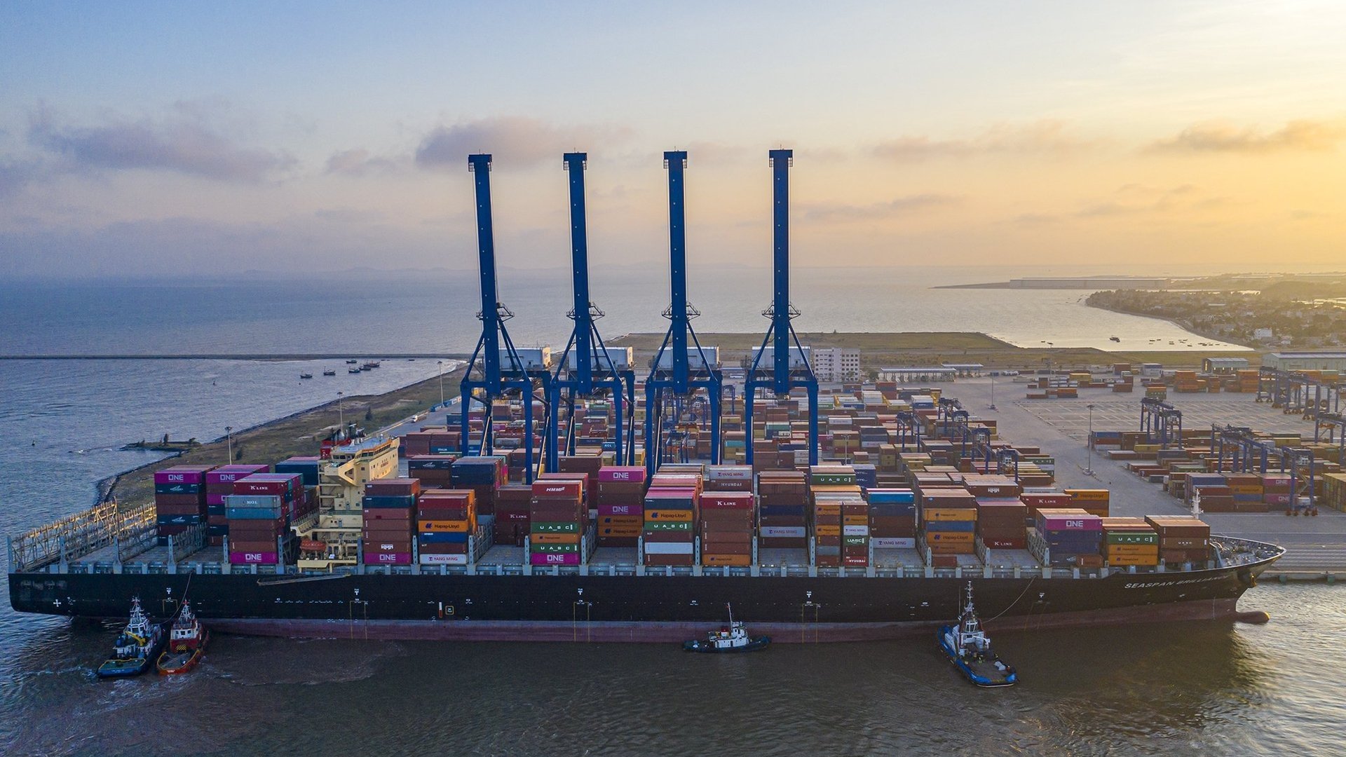 Cổ phiếu VSC tăng trần 5 phiên liên tiếp, Viconship lên tiếng giải trình nguyên nhân