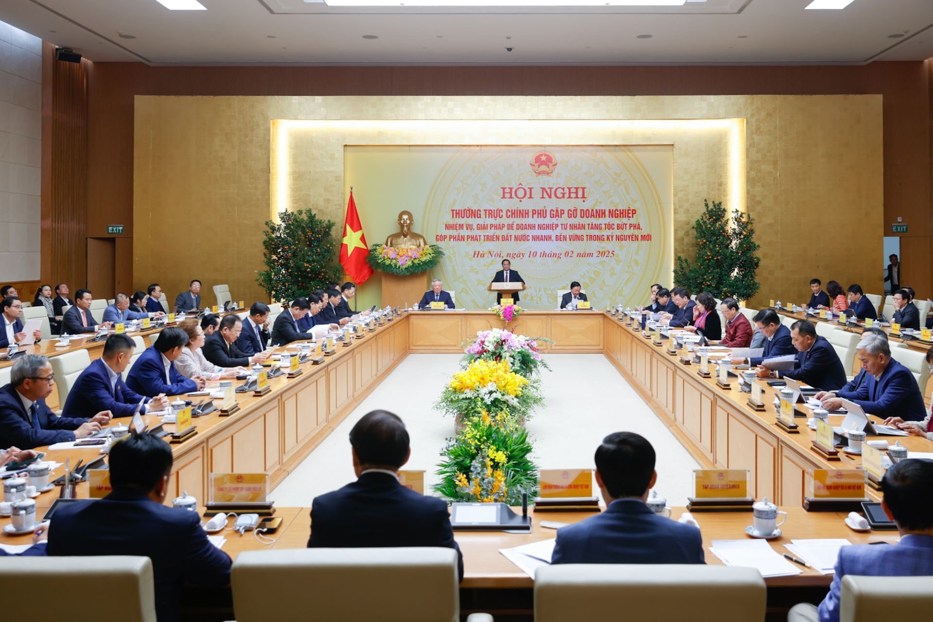 Hội nghị Thường trực Chính phủ gặp gỡ doanh nghiệp - Ảnh VGP/Nhật Bắc Hội nghị Thường trực Chính phủ gặp gỡ doanh nghiệp - Ảnh VGP/Nhật Bắc