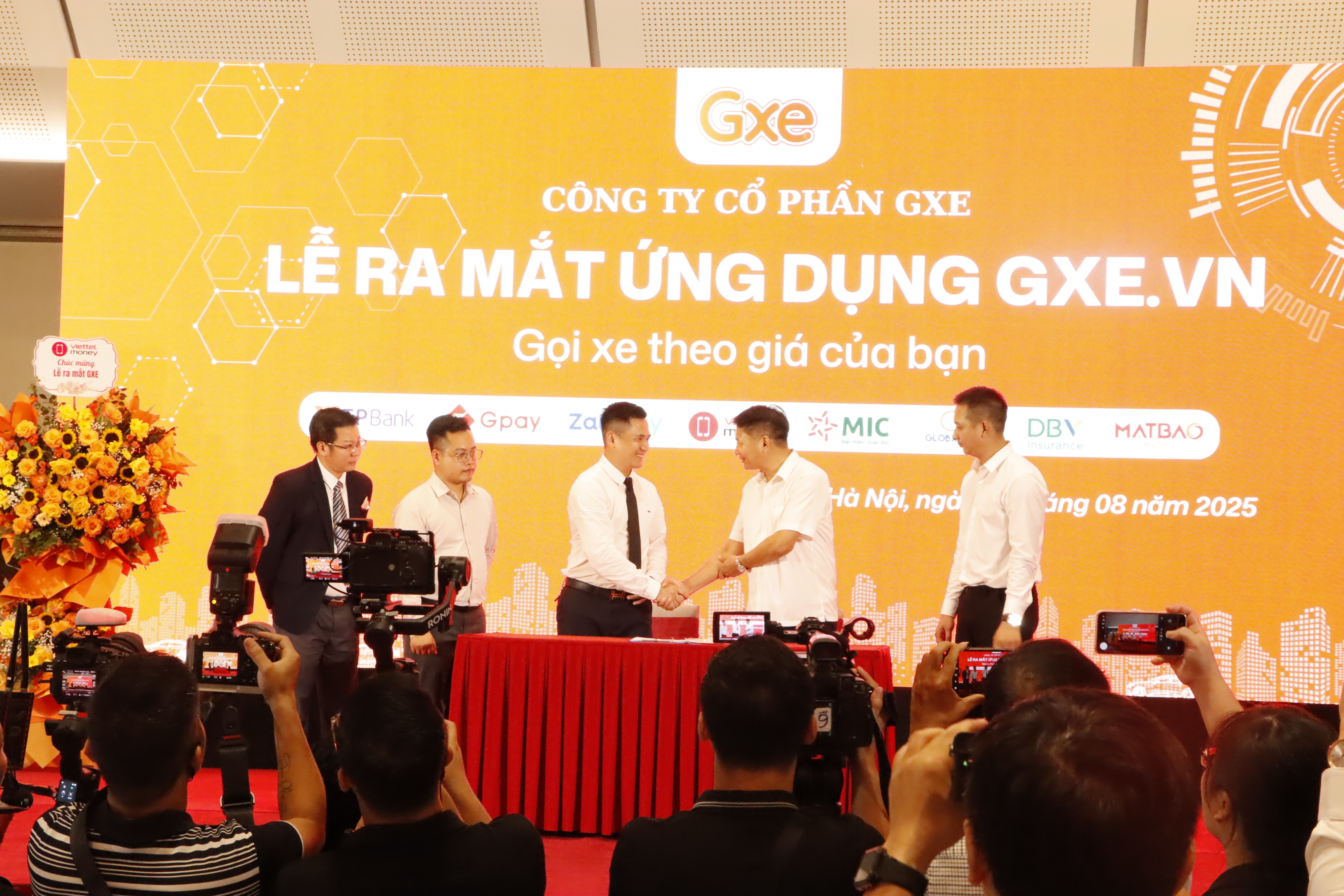 Lễ ký kết hợp tác chiến lược giữa GXE và các đối tác tài chính, bảo hiểm, ví điện tử GXE ký kết hợp tác với TPBank, MIC, Gpay, ZaloPay và Viettel Money Công ty luật TNHH TGS nhằm tăng tiện ích và bảo mật cho người dùng.