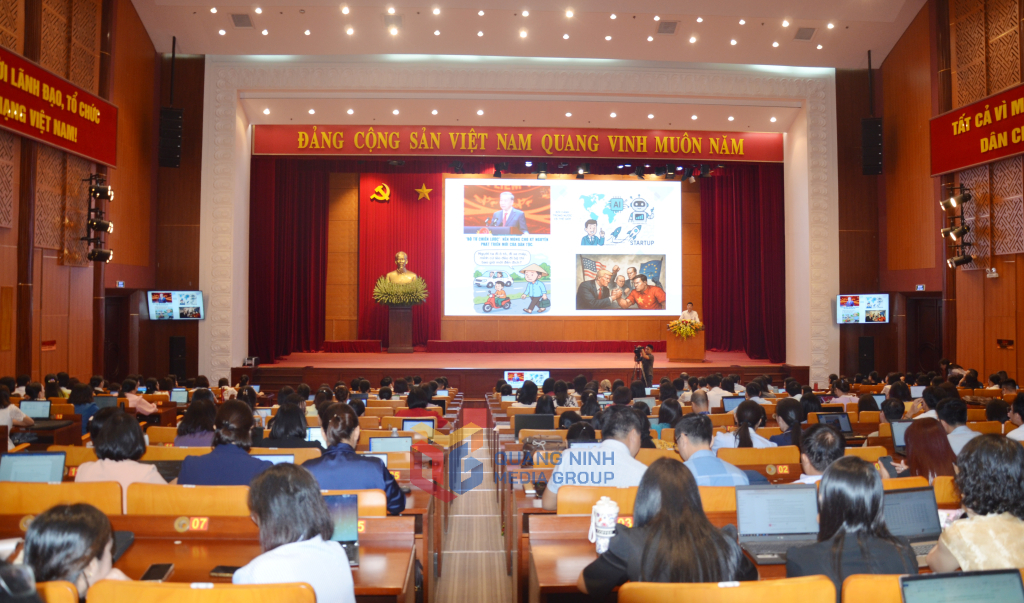 Quảng Ninh: Bồi dưỡng, tập huấn lý luận chính trị hè cho cán bộ, giảng viên, giáo viên