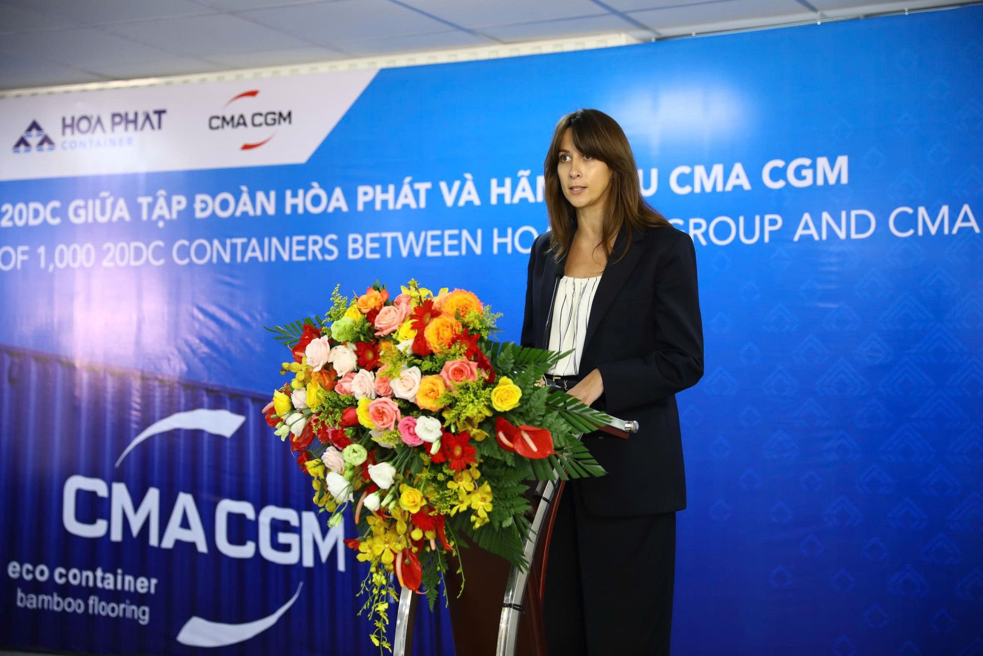 Bà Amelie Humphreys, Tổng Giám đốc CMA CGM Việt Nam phát biểu tại sự kiện. Ảnh: HPG