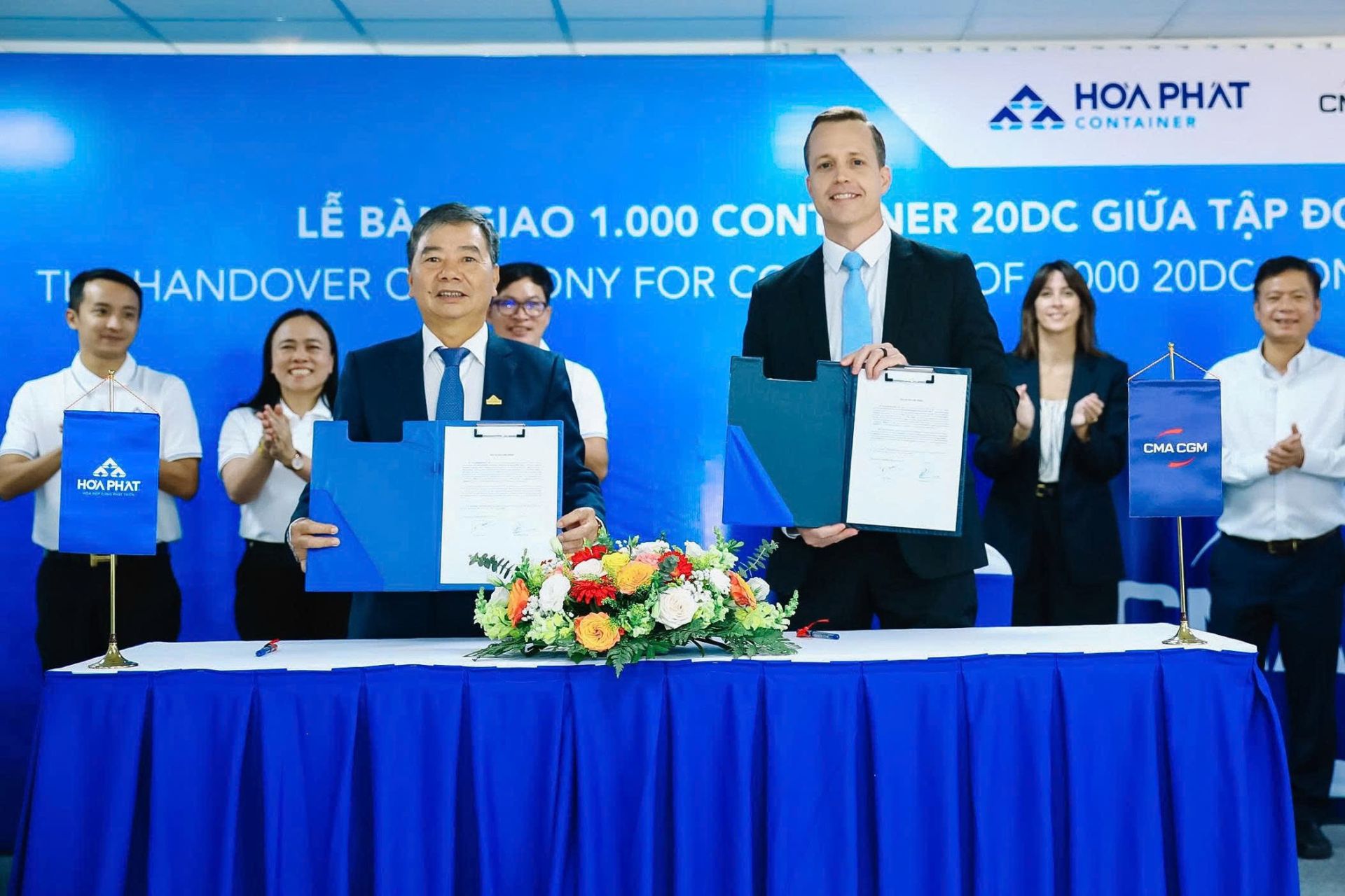 Tập đoàn Hòa Phát bàn giao 1.000 container cho hãng tàu Top 3 thế giới. Ảnh: HPG