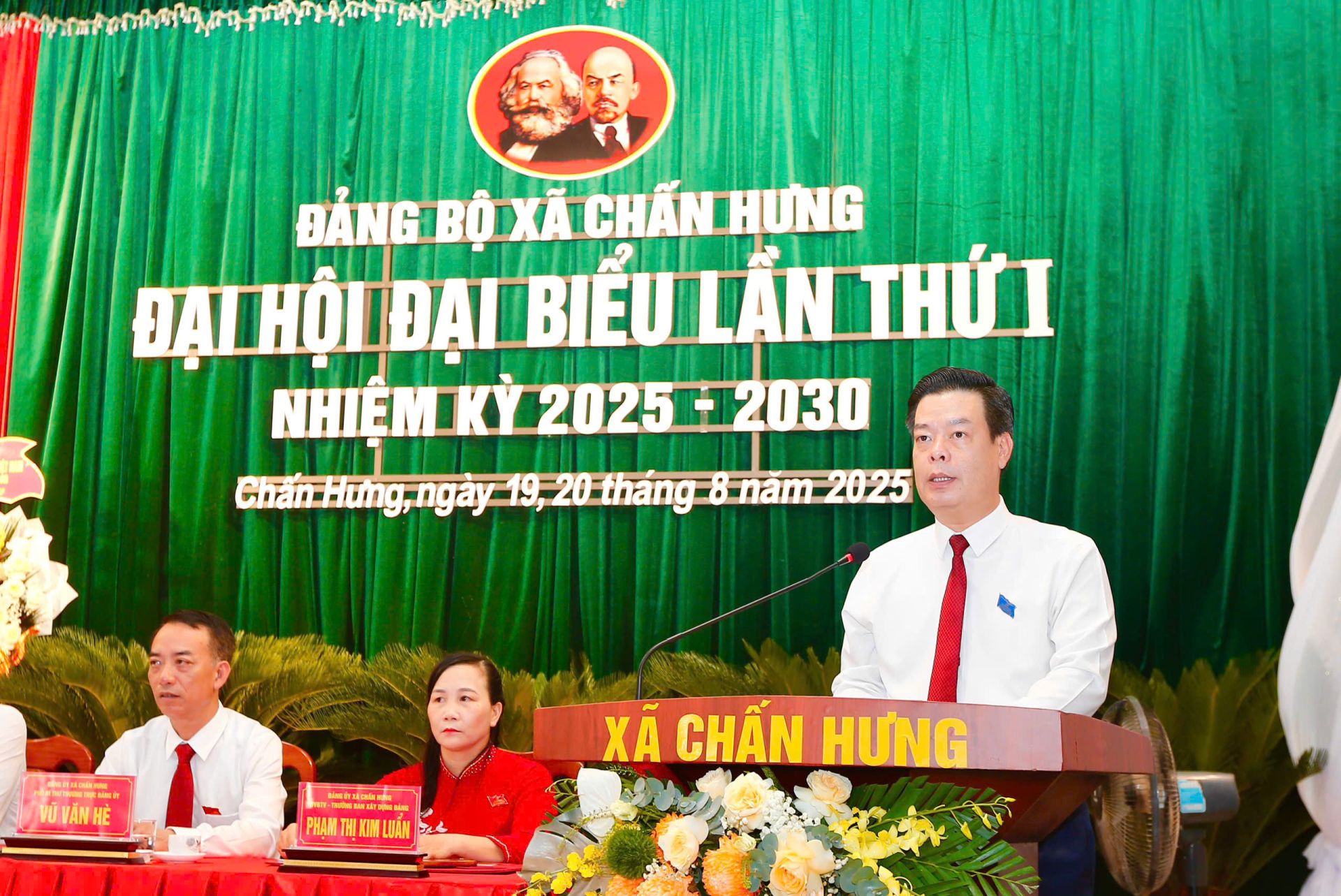 Đồng chí Phạm Văn Thép, Ủy viên Ban Thường vụ Thành ủy - Giám đốc Sở Khoa học và Công nghệ phát biểu chỉ đạo tại Đại hội. Đồng chí Phạm Văn Thép, Ủy viên Ban Thường vụ Thành ủy - Giám đốc Sở Khoa học và Công nghệ phát biểu chỉ đạo tại Đại hội.