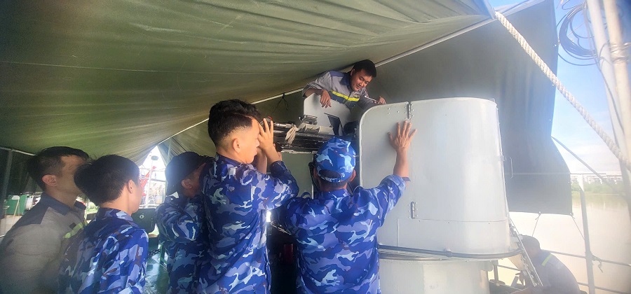 Bảo quản, bảo dưỡng pháo 25mm tại Tàu CSB 1012