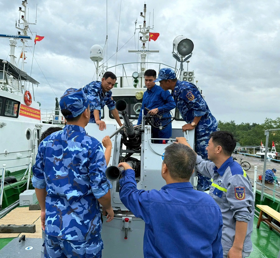 Bộ Tư lệnh Vùng Cảnh sát biển 1 sẵn sàng cho diễn tập chiến thuật vòng tổng hợp và bắn đạn thật trên biển