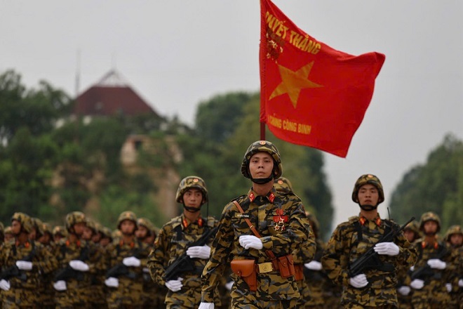 Không khí náo nức trước giờ tổng hợp luyện diễu binh, diễu hành lần 1 A80 ra sao?